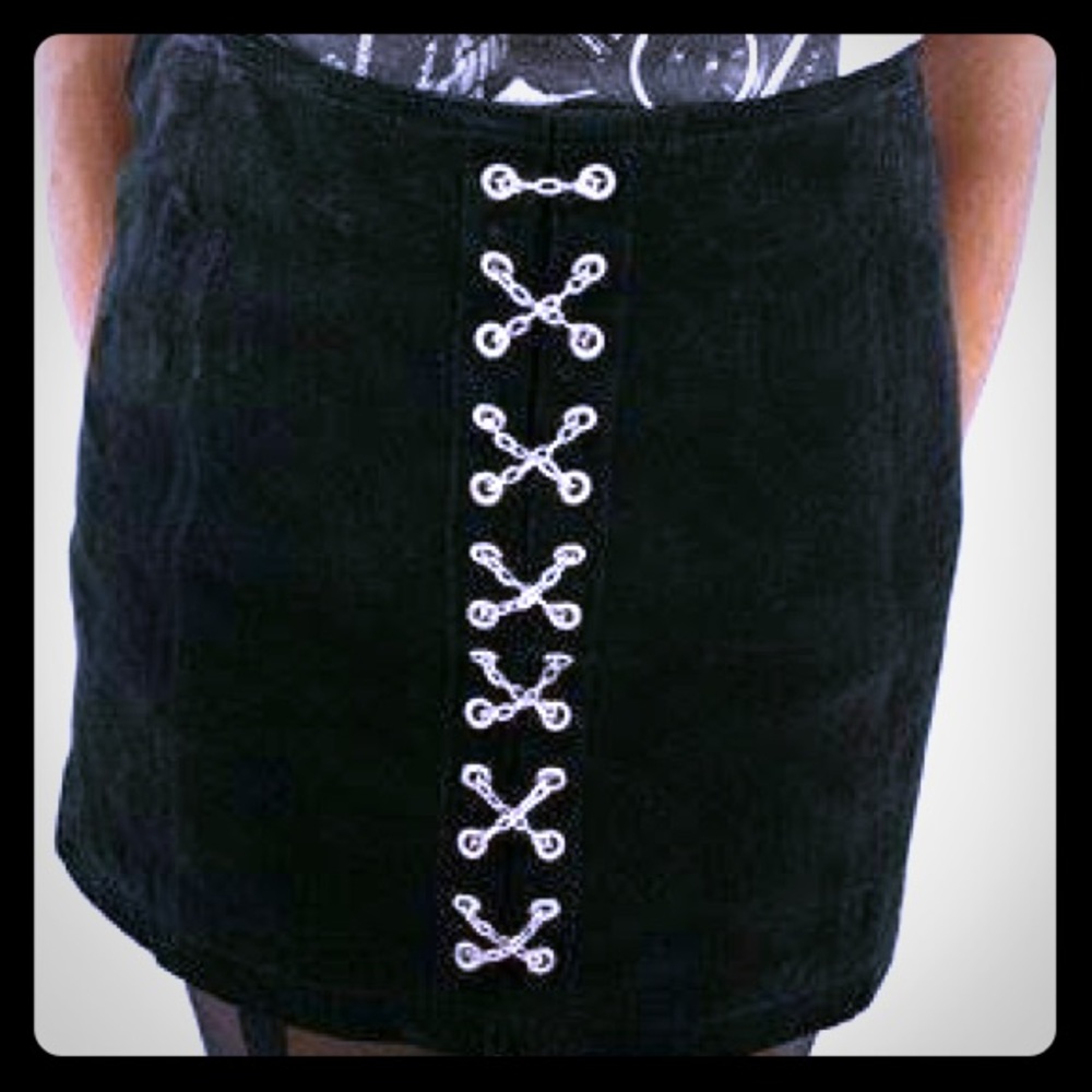 Suede vintage mini skirt!